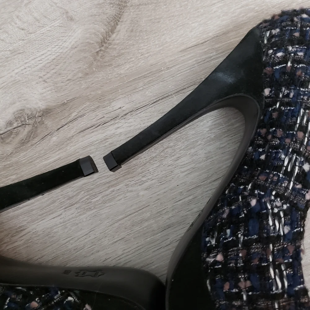 Tory Burch Size 6 Peggy Tweed and Suede High Heels Stilettos Pumps